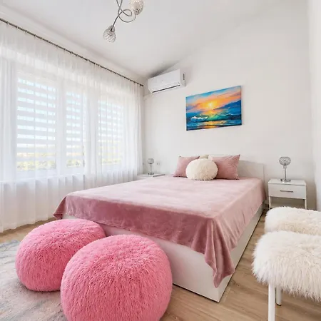 Spacious W/ Space For 6 Guests Apartamento