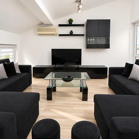 Apartamento Spacious W/ Space For 6 Guests