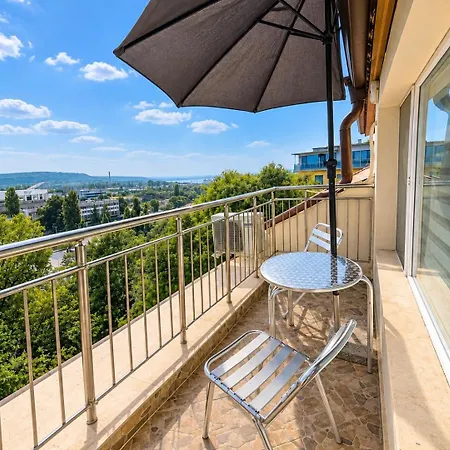 Apartamento Spacious W/ Space For 6 Guests